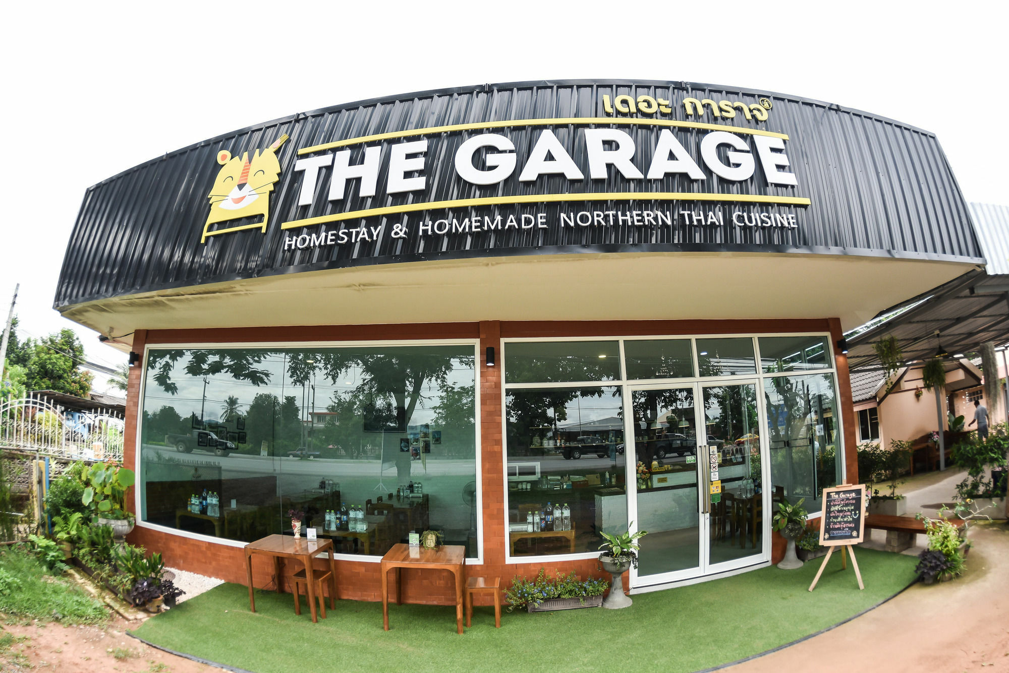 The Garage Hotel Chiang Rai Exterior photo